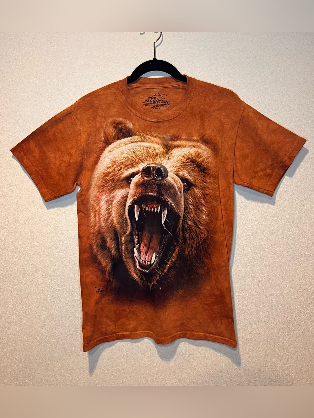The Mountain Men's Rust Brown Roaring Bear Short Sleeve Tee